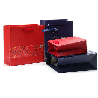 Espace spacieux Sac en papier carton dur pour les bijoux Boîte d'emballage cadeau
