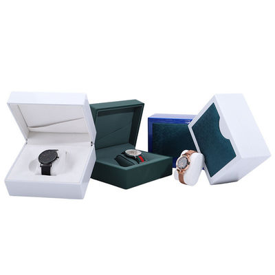 Boîte d'emballage de montres en plastique brillante et lisse avec un motif en cuir élégant