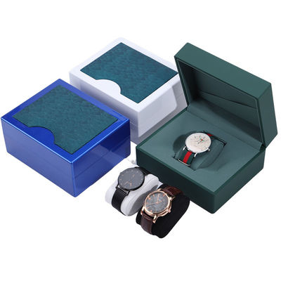Boîte d'emballage de montres en plastique brillante et lisse avec un motif en cuir élégant