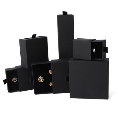 Fabrication en gros Eco-friendly cadeau de luxe Box de bijoux personnalisé Logo personnalisé Anneau Collier Boucle d'oreille Bracelet Emballage Carton noir Papeterie tiroir Box de bijoux
