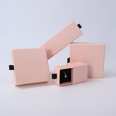 Fabrication en gros Eco-friendly cadeau de haute qualité Box de bijoux personnalisé personnalisé Ring Collier Boucle d'oreille Bracelet Emballage rose Carton papier tiroir Jeuilleux Box avec logo