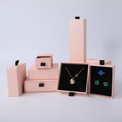 Fabrication en gros Eco-friendly cadeau de haute qualité Box de bijoux personnalisé personnalisé Ring Collier Boucle d'oreille Bracelet Emballage rose Carton papier tiroir Jeuilleux Box avec logo