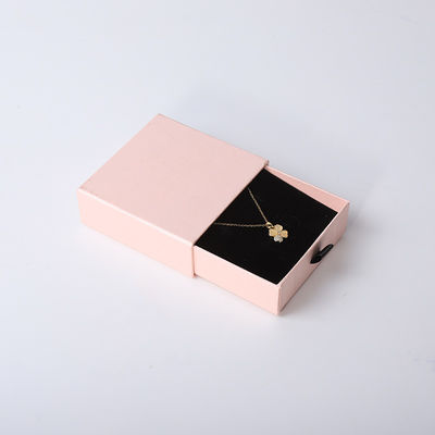 Fabrication en gros Eco-friendly cadeau de haute qualité Box de bijoux personnalisé personnalisé Ring Collier Boucle d'oreille Bracelet Emballage rose Carton papier tiroir Jeuilleux Box avec logo