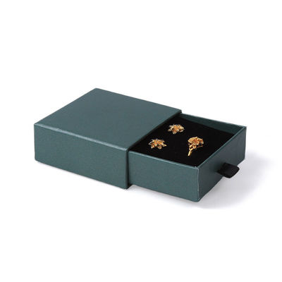Fabrication en gros Eco-friendly cadeau de haute qualité Box de bijoux personnalisé Custom Ring Collier Boucle d'oreille Bracelet Emballage carton vert Paper Drawer Box de bijoux avec logo