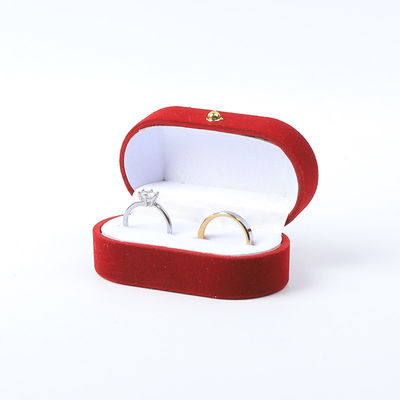 Boîte à bijoux de luxe personnalisée personnalisée Joaillerie en velours rouge Emballage Mariage Fiançailles Boîte à double anneau