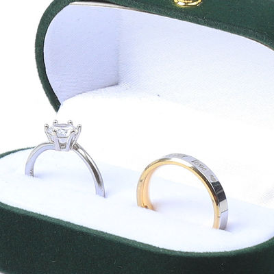 Boîte de bijoux de luxe personnalisée en velours vert personnalisée emballage de bijoux de mariage fiançailles boîte à double anneau avec logo