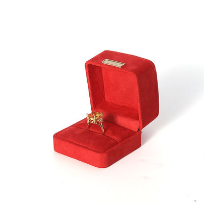 Fabrication en gros Luxe Jeux de bijoux Boîte personnalisée Coffret personnalisé haut de gamme Collier Bracelet Boucles d'oreilles Ensemble de bijoux d'anneau Emballage Coffret de bijoux rouge velours avec logo