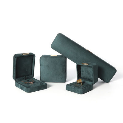 Fabrication de gros Luxe Jeux de bijoux Boîte personnalisée Coffret personnalisé haut de gamme Collier Bracelet Boucles d'oreilles Ensemble de bijoux d'anneau Emballage Velours vert foncé Boîte de bijoux avec logo