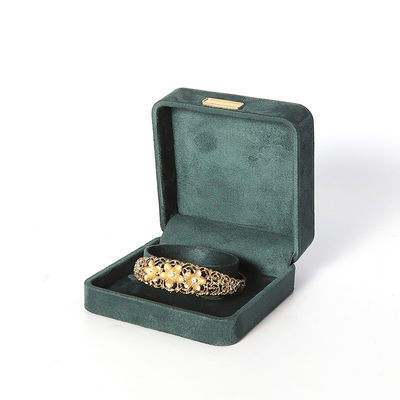 Fabrication de gros Luxe Jeux de bijoux Boîte personnalisée Coffret personnalisé haut de gamme Collier Bracelet Boucles d'oreilles Ensemble de bijoux d'anneau Emballage Velours vert foncé Boîte de bijoux avec logo