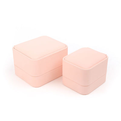 En gros bijoux Emballage Boîte d'anneau Emballage de bijoux personnalisé Luxe rose bijoux en cuir double Boîte d'anneau pour les fiançailles
