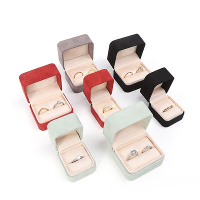 Vente en gros de bijoux haut de gamme Emballage Boîte à bague Logo personnalisé Emballage de bijoux Luxe Mariage à double fiançailles Boîte à bague de velours