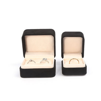 Vente en gros de bijoux haut de gamme Emballage Boîte à bague Logo personnalisé Emballage de bijoux Luxe Mariage à double fiançailles Boîte à bague de velours