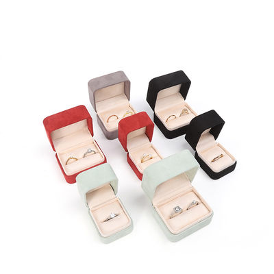 Vente en gros de bijoux Emballage Boîte à anneaux Emballage de bijoux personnalisé Luxe Double mariage Engagement Boîte à anneaux de velours vert avec logo