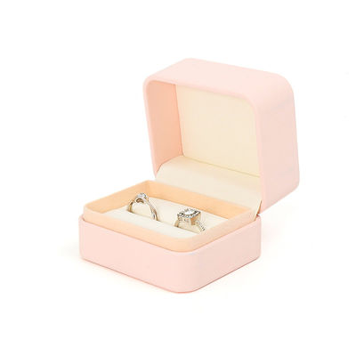 Boîte à bijoux en cuir rose personnalisable pour le stockage des anneaux