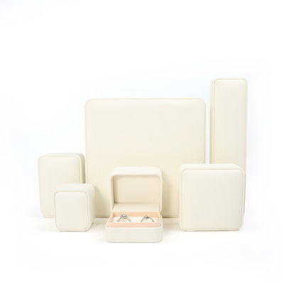 Coffret d'emballage de bijoux en cuir blanc carré fait à la main Coffret de collection de bijoux de luxe sur mesure Coffret pour collier Bracelet Boucles d'oreilles Ring Packaging