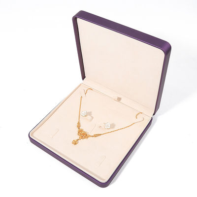 Boîte d'emballage de bijoux de haute qualité Custom Luxe Grand ensemble de bijoux Boîte Collier Bracelet Boucles d'oreilles Anneau Emballage artisanal Carré Pourpre en cuir Boîte de bijoux avec logo