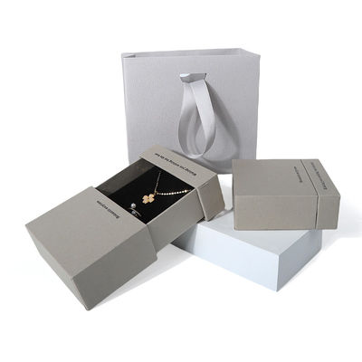 Chine fabrication en gros de haute qualité Collier Boucle d'oreille Bracelet boîte d'anneau Joaillerie emballage personnalisé personnalisé Eco Friendly Carton papier gris tiroir Joaillerie Boîte avec logo