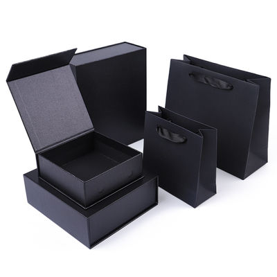 Boîte cadeau de bijoux en papier Emballage en carton écologique noir Boîte à bijoux magnétique