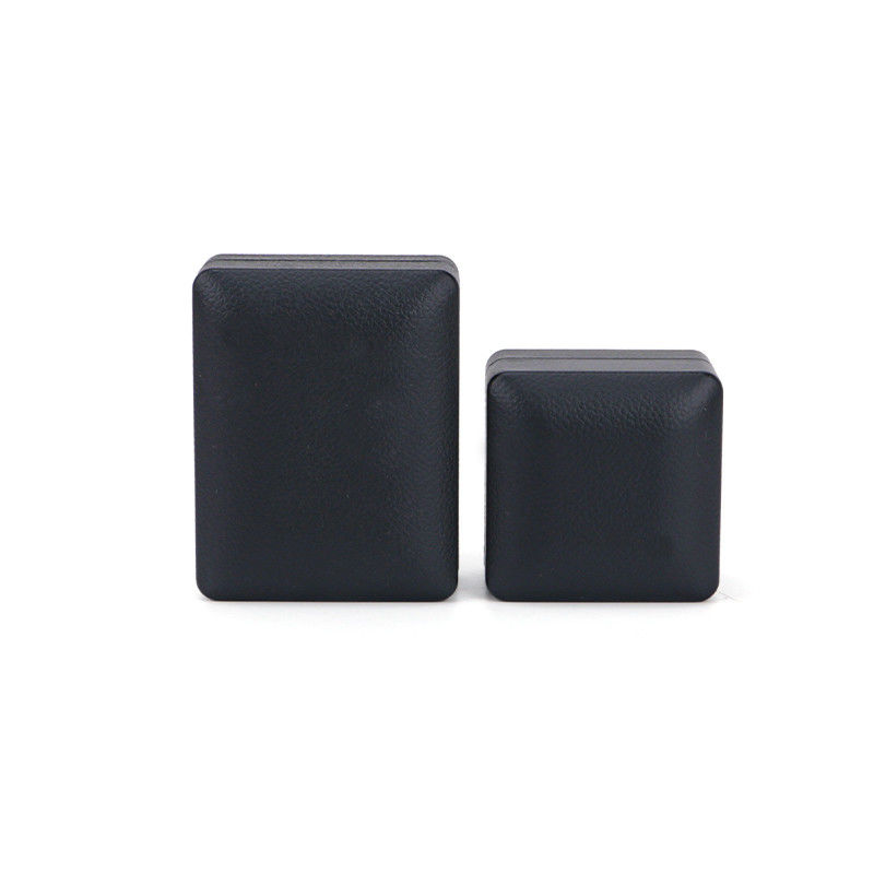 Boîte à bagues personnalisée Hanhong avec lumière 6,5*6,5*4,5 cm Taille cuir noir et matériau de velours