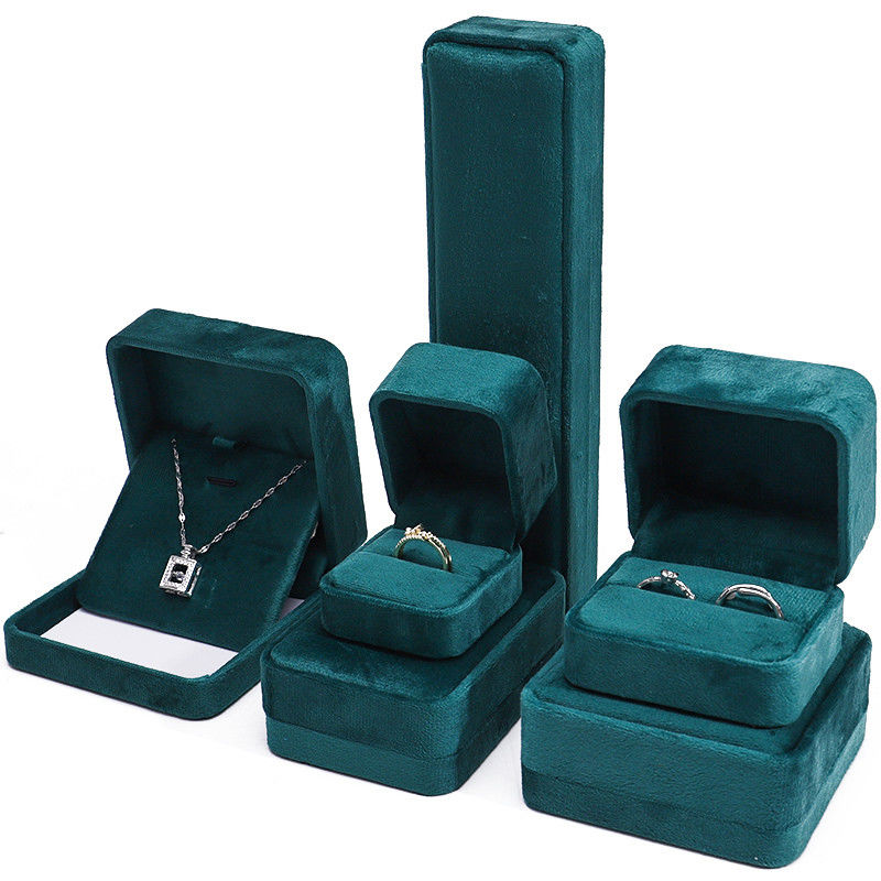 Vente en gros Fabrication de bijoux de luxe Boîte d'emballage Logo personnalisé personnalisé haut de gamme Collier vert foncé Bracelet Boucles d'oreilles Bague Emballage Boîte de bijoux de velours