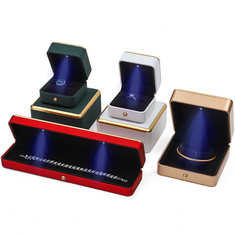 Organiseur de boîte à bijoux LED à décoration dorée personnalisée pour bracelet