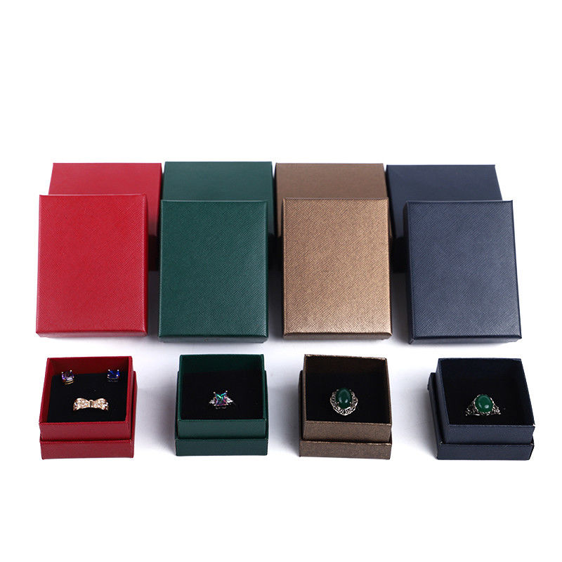 Fabrication en gros Luxe Jeux de bijoux Boîte personnalisée Coffret personnalisé haut de gamme Collier Bracelet Boucles d'oreilles Ensemble de bijoux d'anneau Emballage De papier carton couvercle et base Boîte à bijoux avec logo