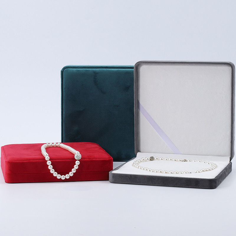 Collier en velours doux à plusieurs couleurs