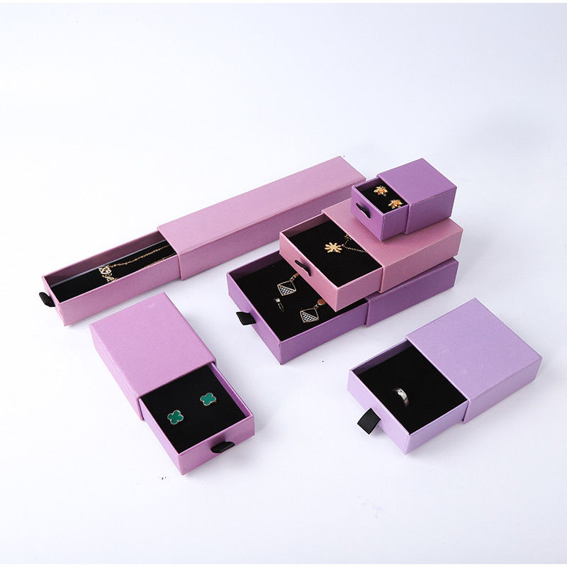 Fabrication en gros Eco-friendly cadeau de haute qualité Box de bijoux personnalisé personnalisé anneau collier boucle d'oreille Bracelet Emballage Carton papier violet tiroir Box de bijoux avec logo