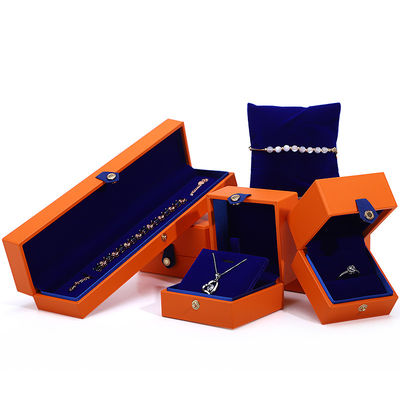 Package de bijoux personnalisé Boîte de velours de qualité avec logo et sérigraphie