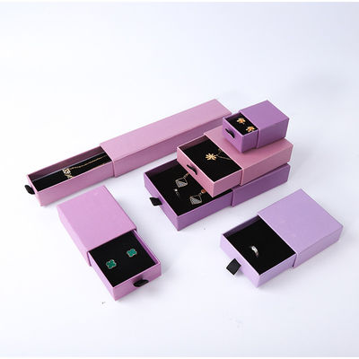 Fabrication en gros Eco-friendly cadeau de haute qualité Box de bijoux personnalisé personnalisé anneau collier boucle d'oreille Bracelet Emballage Carton papier violet tiroir Box de bijoux avec logo